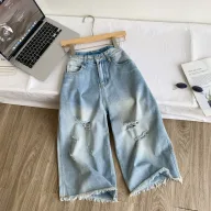 High Waisted Distressed Denim Capris for Women Lightweight Relaxed Fit Slimming Style Casual Summer Wear Wholesale
