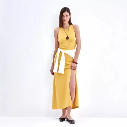 Long Sleeve Knit Maxi Dress Elegant Fitted Design Versatile for Autumn Winter Available in Multiple Colors and Sizes