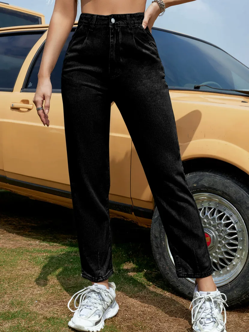 Womens Loose Fit Straight Leg Jeans Versatile Casual Style Available in Black and Blue Wholesale Low MOQ